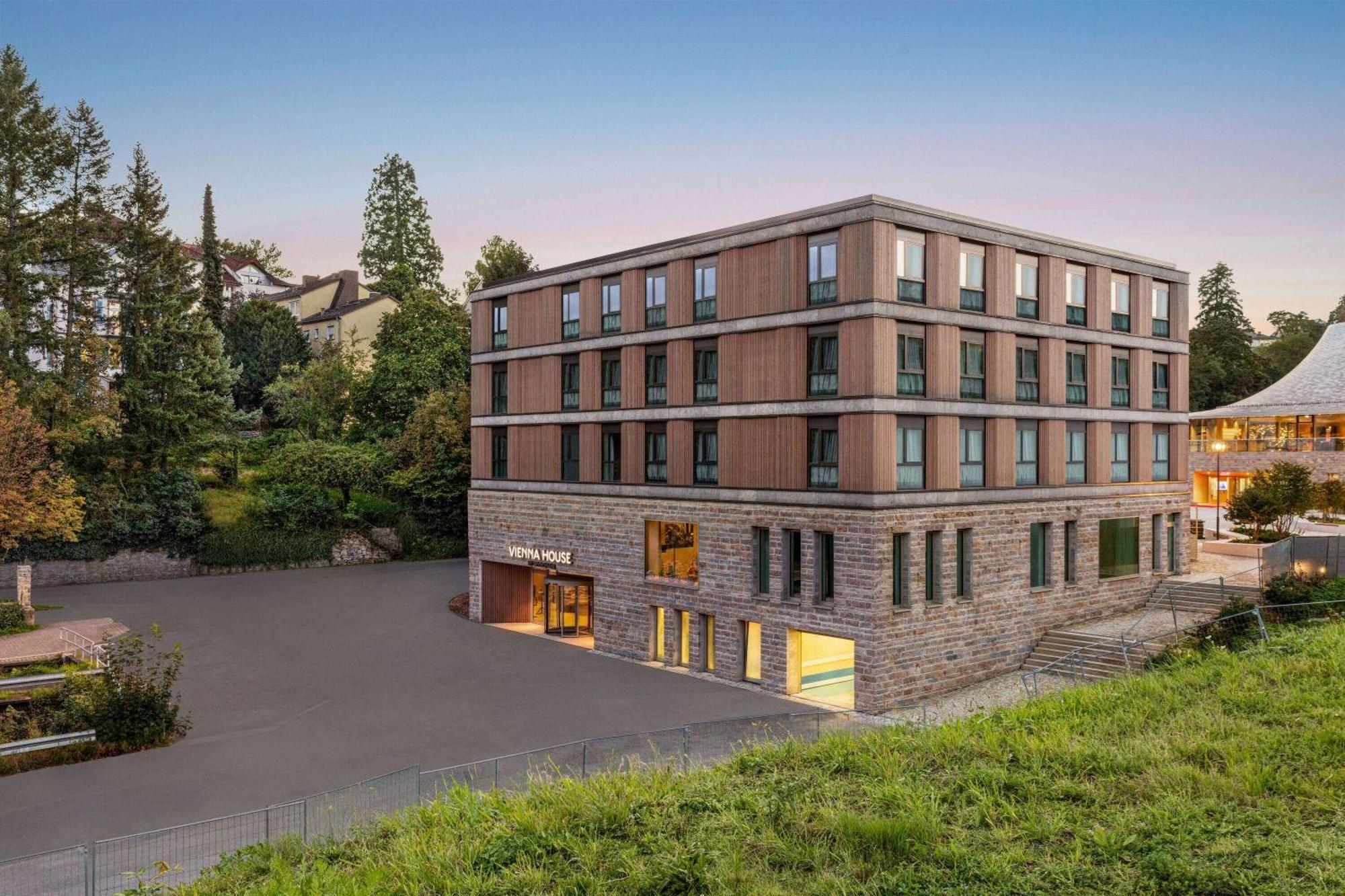 Vienna House By Wyndham Mq Kronberg Kronberg im Taunus Exteriör bild